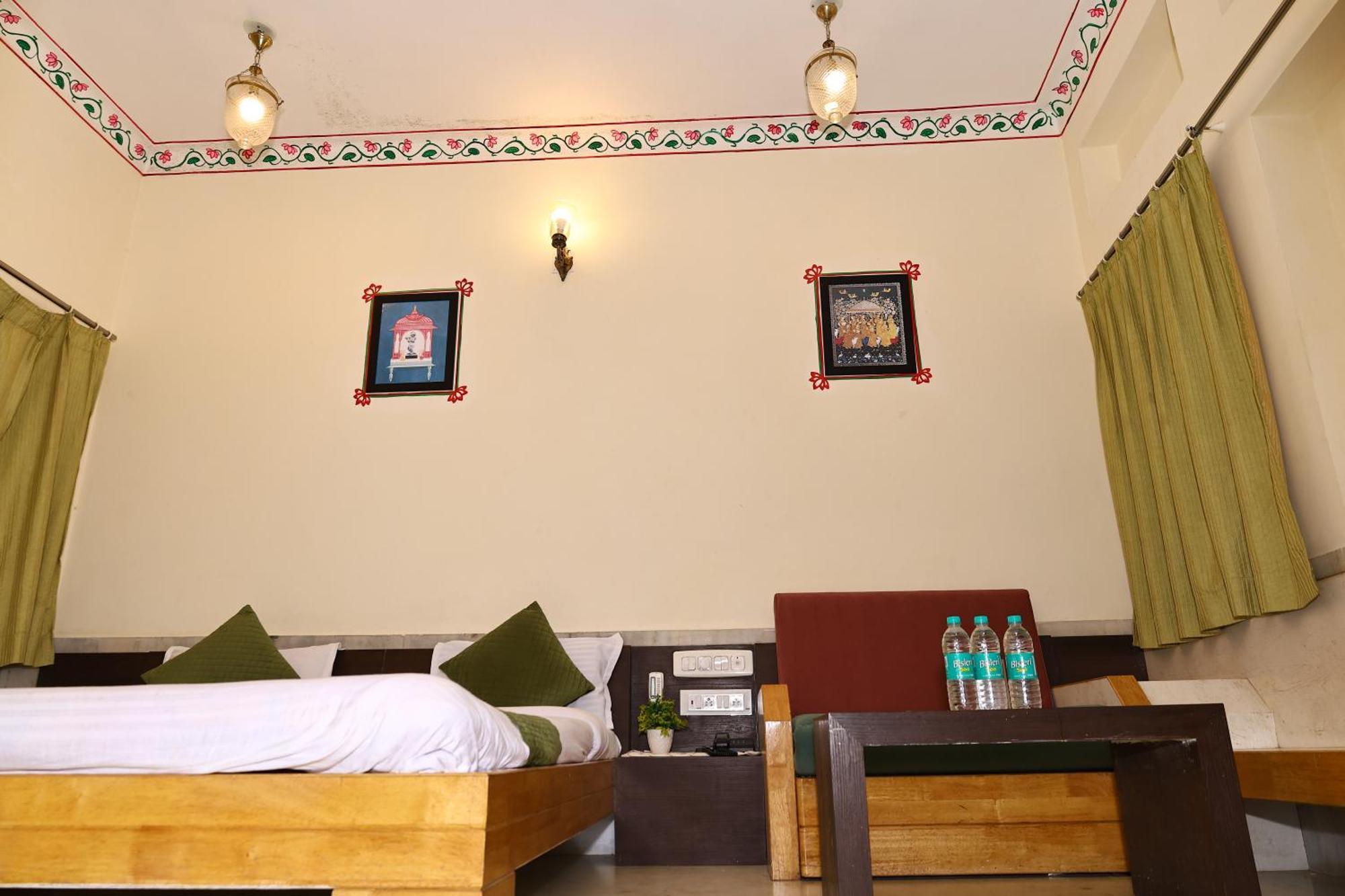 Hotel Suncity By Sharnam Nāthdwāra Εξωτερικό φωτογραφία
